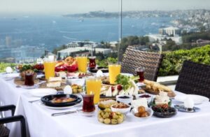 En İyi 14 Çamlıca Tepesi Kahvaltı Mekanları